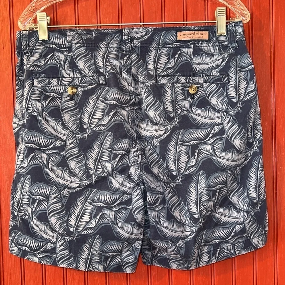 Vineyard Vines Tropical Print Shorts 32